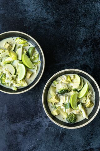 Grüner Curry-Kokos-Eintopf