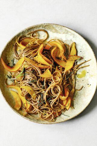 Pasta mit Kürbis und Salbei Pasta mit Kürbis und Salbei