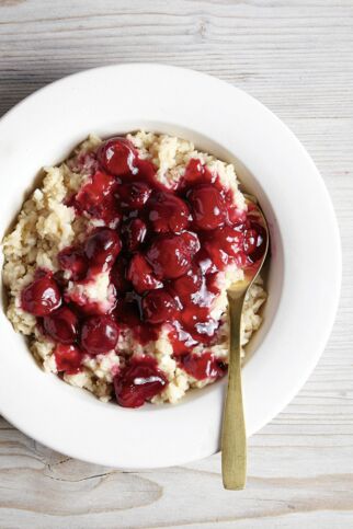 »Milchreis« mit Kirschen »Milchreis« mit Kirschen