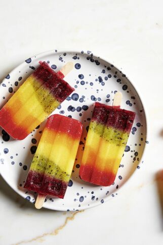 Regenbogen-Popsicles