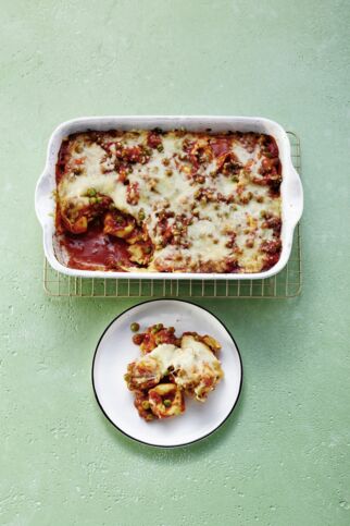 Tortelloni-Auflauf mit Erbsen und Tomaten Tortelloni-Auflauf mit Erbsen und Tomaten