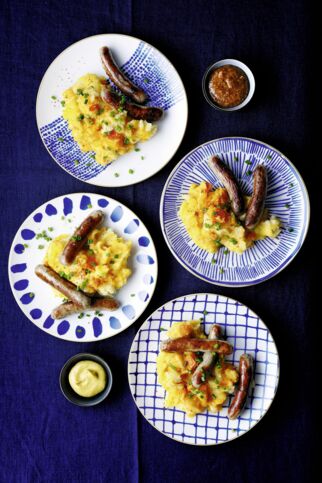 Bratwürstl mit Kürbis-Kartoffel-Stampf Bratwürstl mit Kürbis-Kartoffel-Stampf