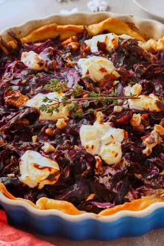 Rotkohl-Quiche mit Ziegenfrischkäse und Thymian Rotkohl-Quiche mit Ziegenfrischkäse und Thymian
