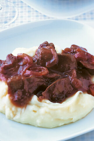 Leber mit Pflaumen-Zwiebeln