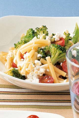 Maccheroni mit Brokkoli-Hüttenkäse Maccheroni mit Brokkoli-Hüttenkäse