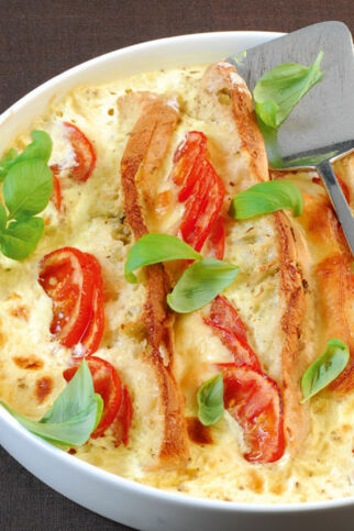 Italienischer Brotauflauf mit Pesto
