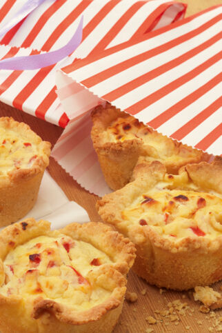 Mini-Quiches mit Tomaten