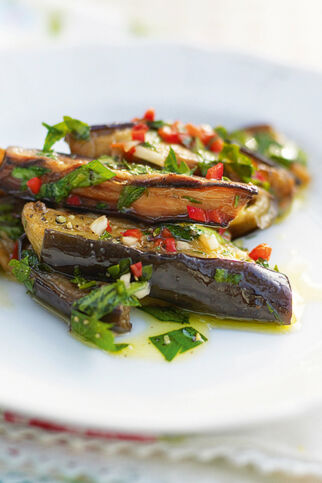 Marinierte Auberginen mit Peperoni Marinierte Auberginen mit Peperoni