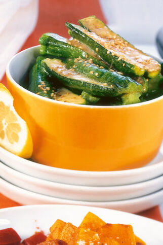 Zucchini in Sesambutter
