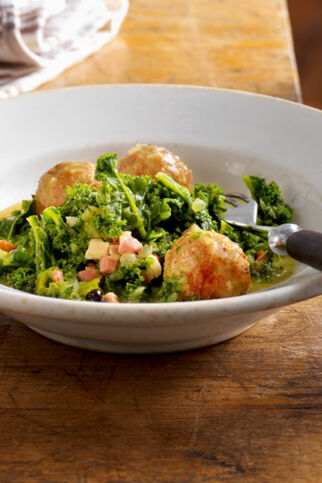 Grünkohl mit Speck und Mettklößchen Grünkohl mit Speck und Mettklößchen