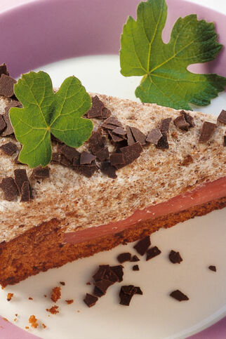 Rotweincremetorte