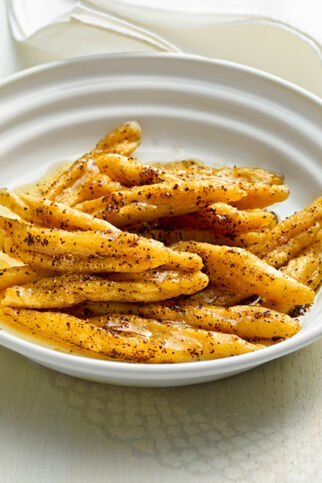 Schupfnudeln mit Vanille-Mohn-Butter Schupfnudeln mit Vanille-Mohn-Butter