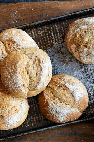 Sauerteigbrötchen Sauerteigbrötchen