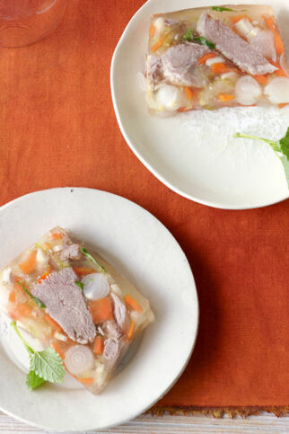 Ente weiß-sauer mit Wurzelgemüse und Melisse