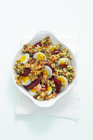 Rote-Bete-Gratin mit Streuseln Rote-Bete-Gratin mit Streuseln