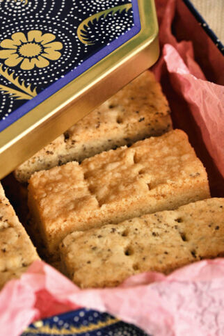 Zweierlei Shortbread mit Vanille, Zitrone und Mohn Zweierlei Shortbread mit Vanille, Zitrone und Mohn