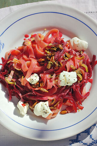 Nudeln mit Roten Beten Nudeln mit Roten Beten