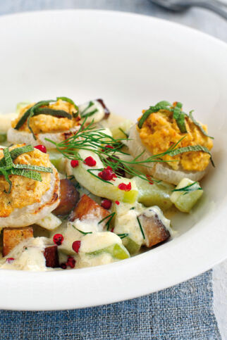 Gebackener Rettich mit Gurkenrahmgemüse Gebackener Rettich mit Gurkenrahmgemüse