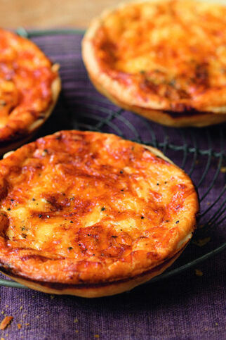 SCHWEIZER CHÄSCHÜECHLI SCHWEIZER CHÄSCHÜECHLI