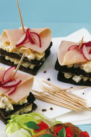 Pumpernickel mit Putenbrust Pumpernickel mit Putenbrust