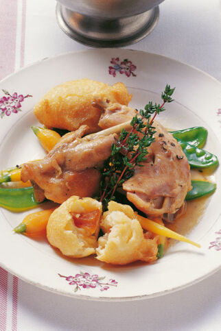 Kaninchen in Rieslingsauce mit Aprikosen-Krapfen