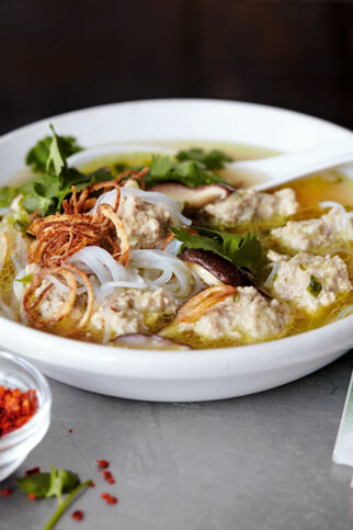 Wärmende Glasnudelsuppe Wärmende Glasnudelsuppe