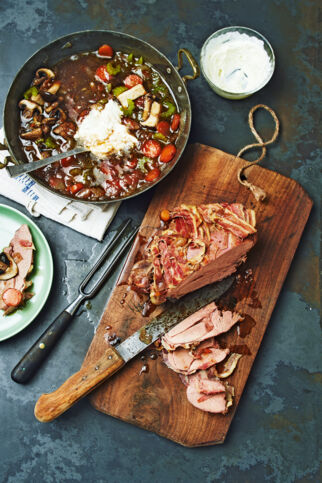 Rehkeule mit Speck Rehkeule mit Speck