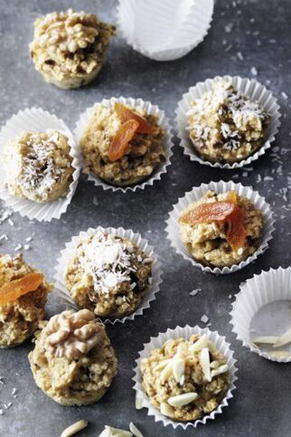 Müsli-Muffins mit Apfelmark und Banane Müsli-Muffins mit Apfelmark und Banane