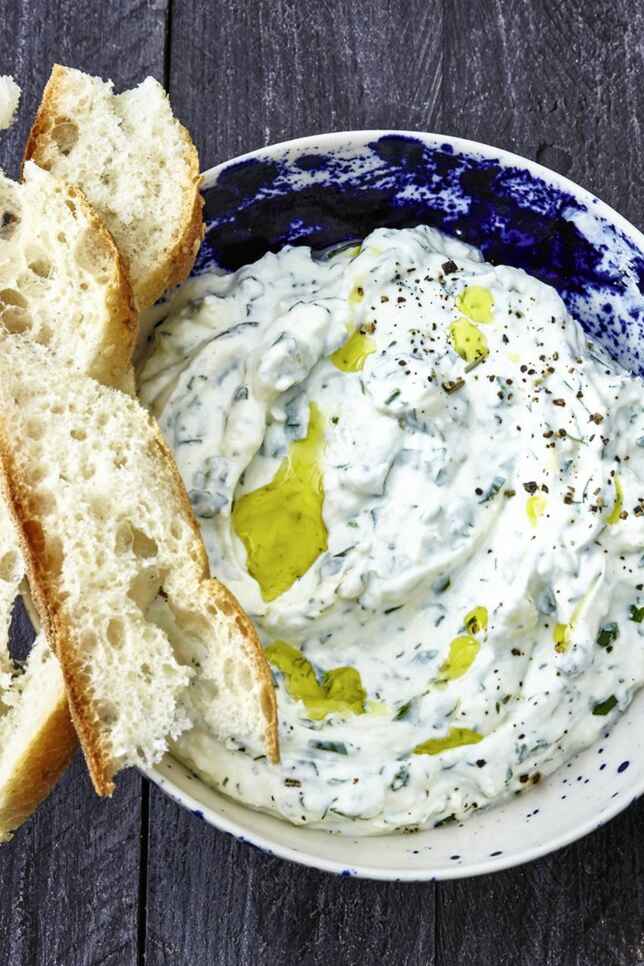 Die besten Rezepte für und mit Schafskäsecreme | Küchengötter Die besten Rezepte für und mit Schafskäsecreme | Küchengötter