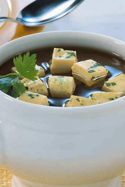 Die besten Rezepte für Eierstich | Küchengötter Die besten Rezepte für Eierstich | Küchengötter