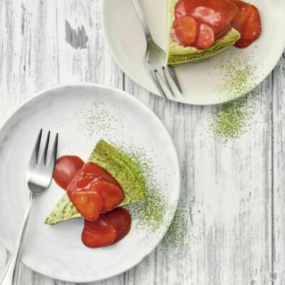 Matcha-Strawberry-Cheesecake
