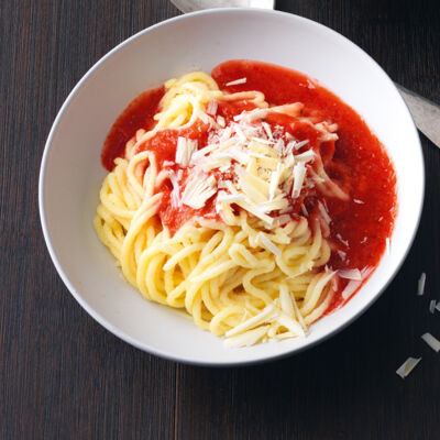 Grieß-Spaghetti