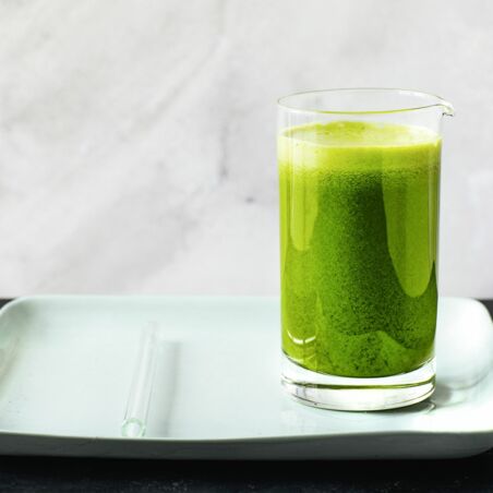 Grünkohlsaft mit Apfel Grünkohlsaft mit Apfel