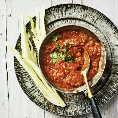 Scharfes Tomaten-Auberginen-Mus Scharfes Tomaten-Auberginen-Mus