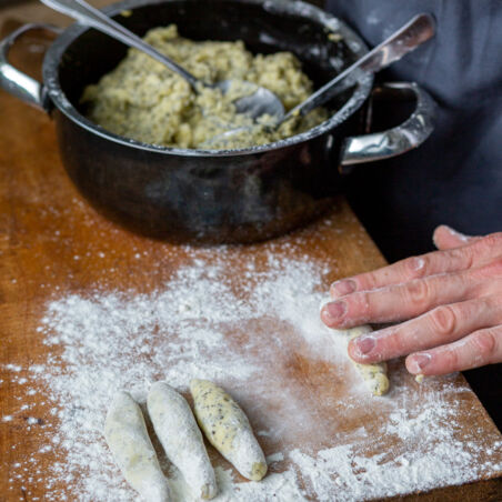 Schupfnudeln-rollen-Utagleiser-Photography-4750