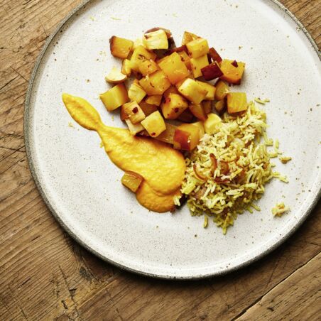 Chiligemüse mit Dattelreis und Ingwersauce Chiligemüse mit Dattelreis und Ingwersauce