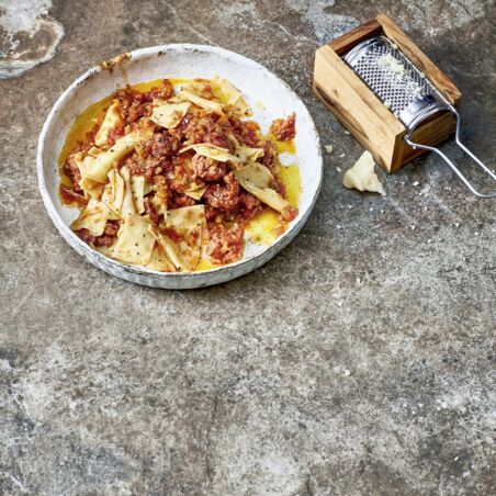 Maltagliati mit
Salsiccia-Bolognese Maltagliati mit
Salsiccia-Bolognese