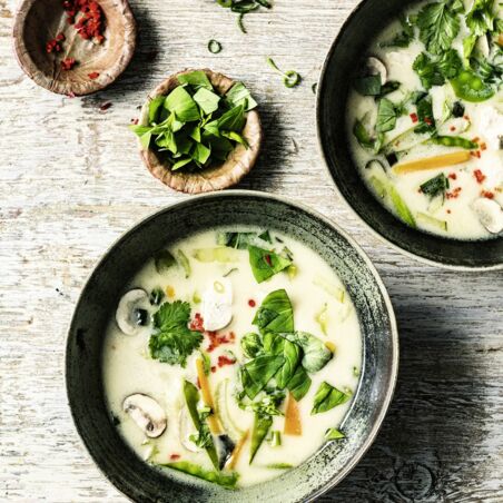 Tom Kha Gai - Hühnersuppe aus Thailand Tom Kha Gai - Hühnersuppe aus Thailand