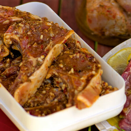 Schweinesteaks mit Rosmarin Schweinesteaks mit Rosmarin