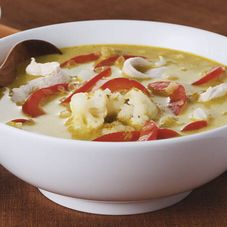 Blumenkohl-Kokos-Suppe mit Hähnchen Blumenkohl-Kokos-Suppe mit Hähnchen