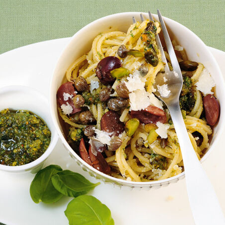 Spaghetti mit Pistazien-Pesto Spaghetti mit Pistazien-Pesto
