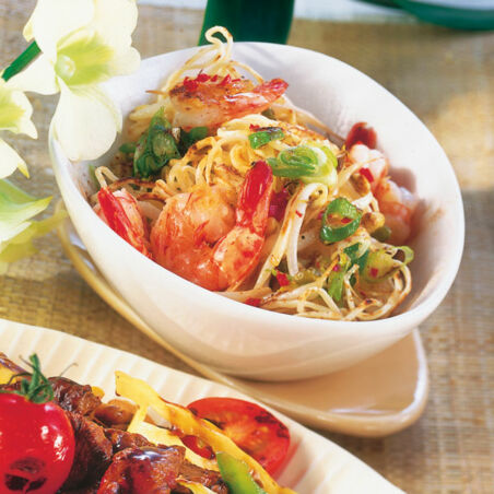 Gebratene Nudeln mit Garnelen Gebratene Nudeln mit Garnelen