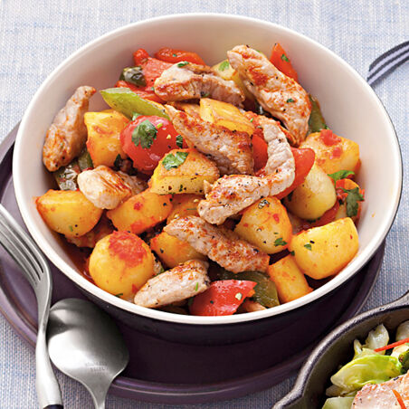 Kartoffel-Paprika-Pfanne mit Schweinefleisch Kartoffel-Paprika-Pfanne mit Schweinefleisch