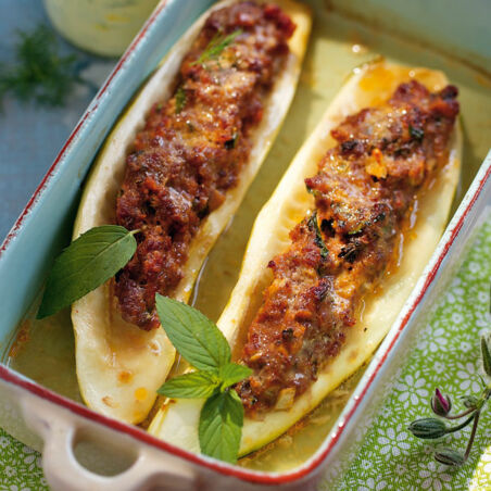 Gefüllte Schmorgurken mit Hackfleisch Gefüllte Schmorgurken mit Hackfleisch