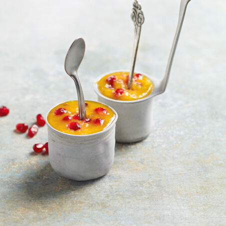 Kardamom-Mango-Eis mit Granatapfel
