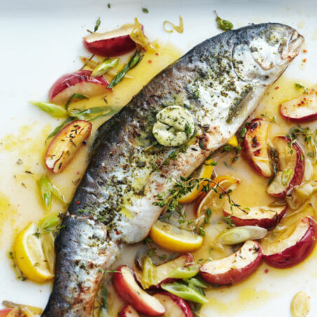 Lachsforelle mit Äpfeln und Cidre Lachsforelle mit Äpfeln und Cidre