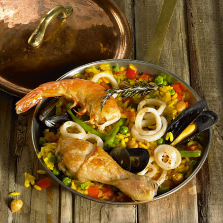 Paella mit Hähnchen und Meeresfrüchten Paella mit Hähnchen und Meeresfrüchten