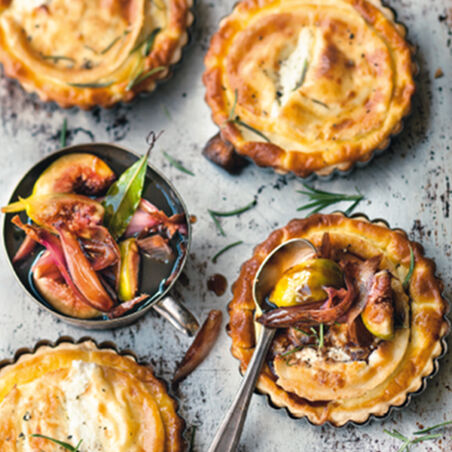 Tartelettes au fromage de chèvre - Ziegenkäse-Tarteletts Tartelettes au fromage de chèvre - Ziegenkäse-Tarteletts