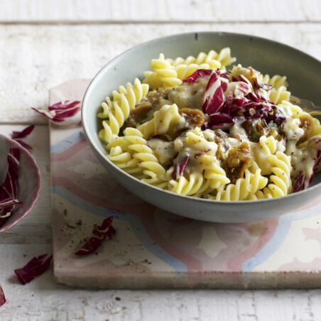 Radicchio-Pasta mit Gorgonzola Radicchio-Pasta mit Gorgonzola