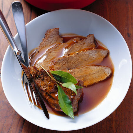 Kalbstafelspitz mit Himbeeressig und Lorbeer Kalbstafelspitz mit Himbeeressig und Lorbeer